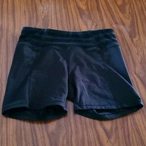 Athletic shorts for women